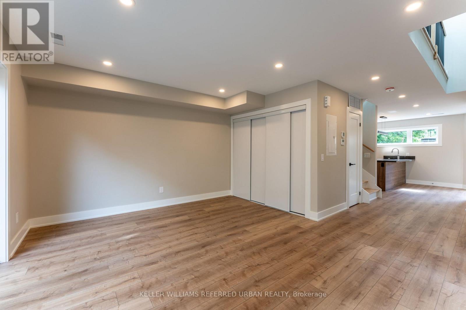5 - 352 Jones Avenue, Toronto, Ontario  M4J 3G3 - Photo 6 - E13757512