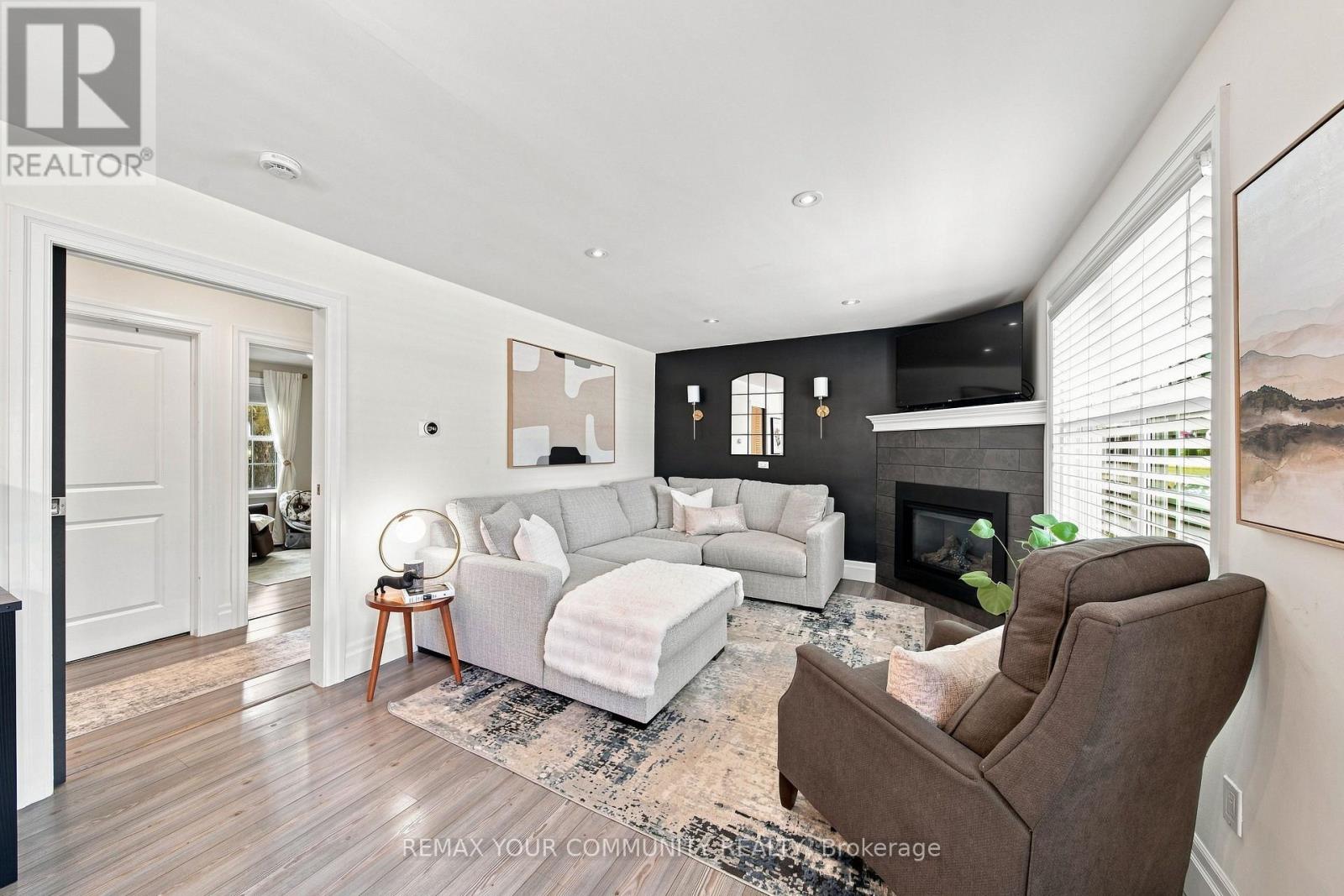 422 Queen Street, Newmarket, Ontario  L3Y 2H2 - Photo 4 - N13757500