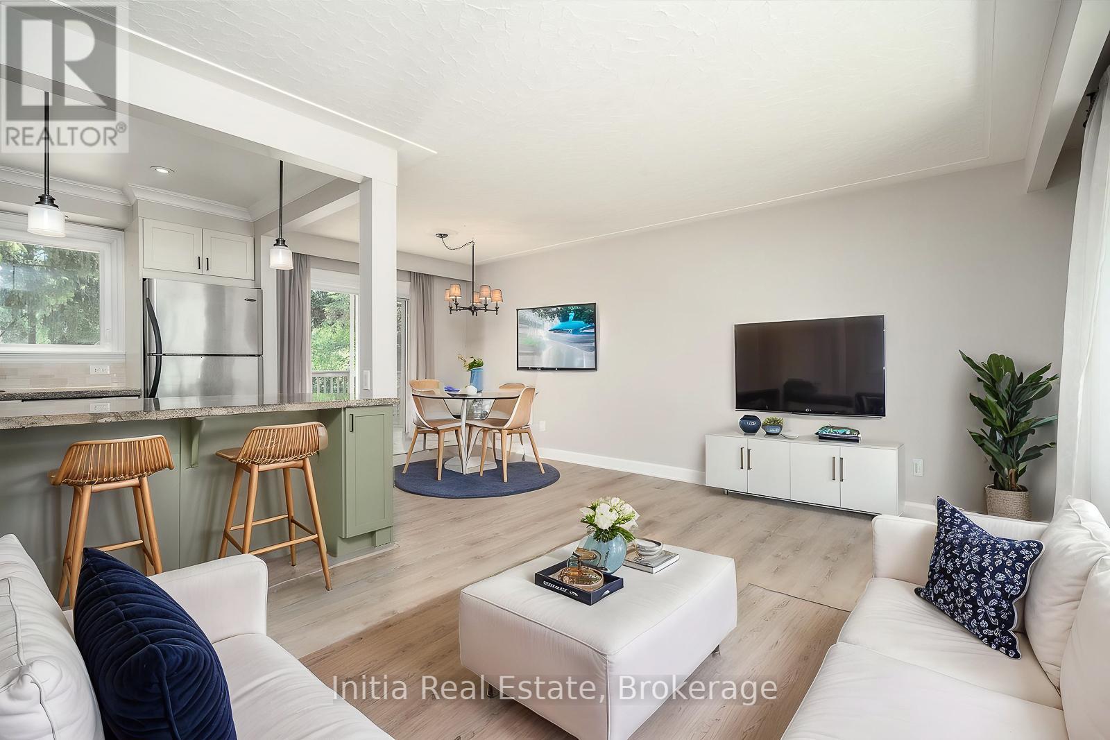 53 Burrows Avenue, Toronto, Ontario M9B 4W8 - Photo 3 - W13757370