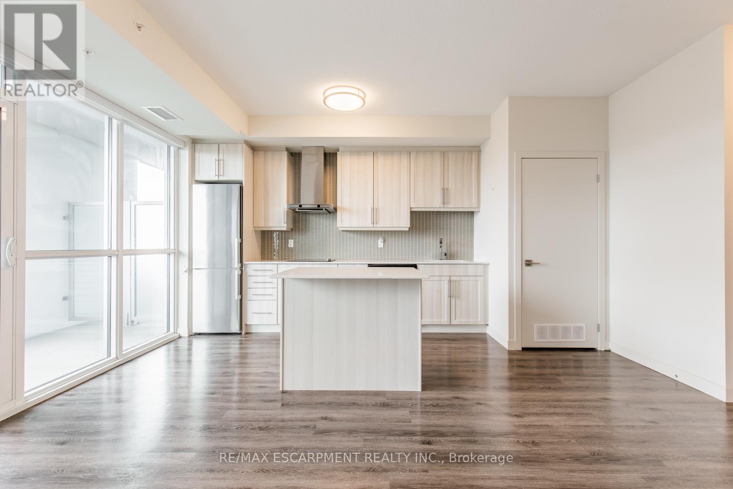 2107 - 2087 Fairview Street, Burlington, Ontario  L7R 0E5 - Photo 13 - W13757386