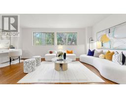 28 TOWNSEND ROAD, Toronto, Ontario