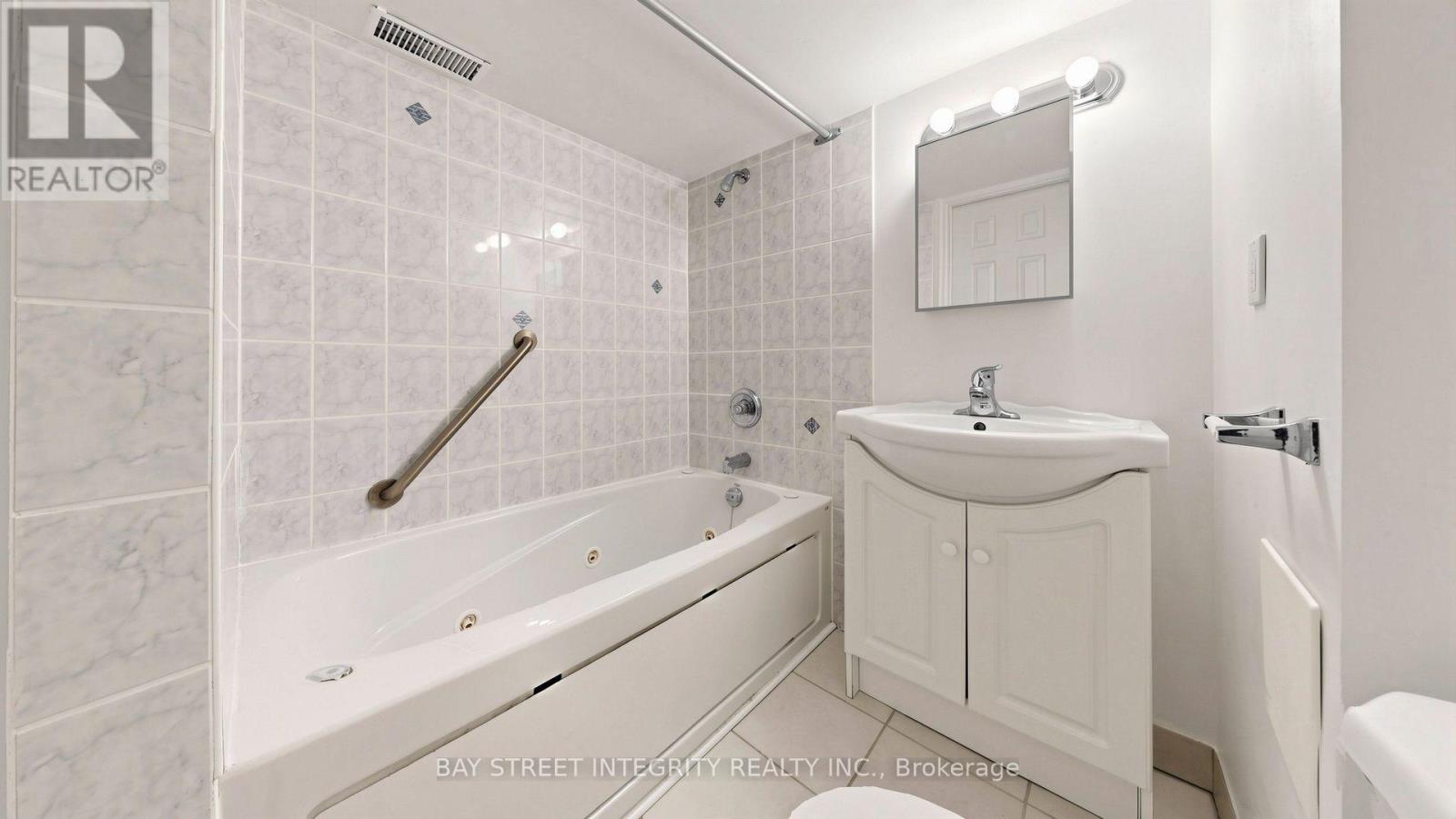 28 Townsend Road, Toronto, Ontario  M2H 2T2 - Photo 37 - C13751700