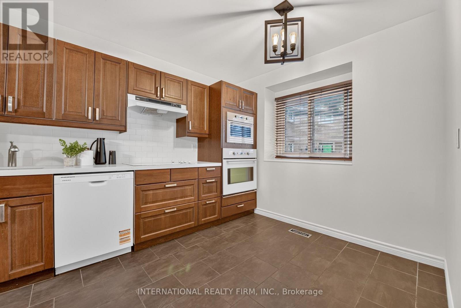 15 - 6855 Glen Erin Drive, Mississauga, Ontario  L5N 1P6 - Photo 8 - W13740150