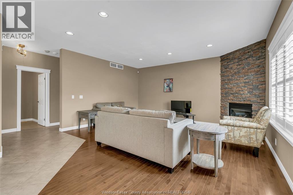 2259 St Patrick's Avenue, Windsor, Ontario  N9B 3Y4 - Photo 7 - 26021893