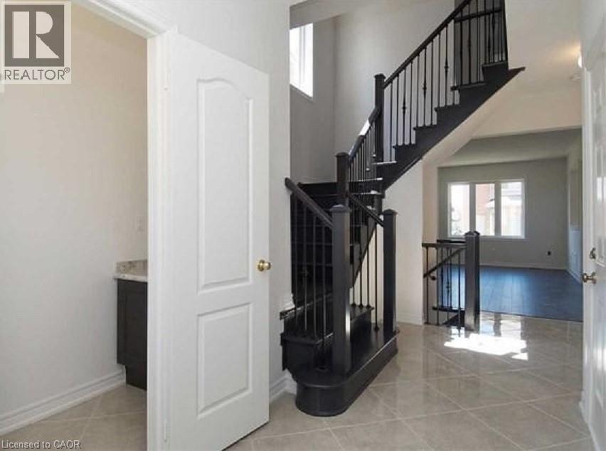 5546 Oscar Peterson Boulevard, Mississauga, Ontario  L5M 0V4 - Photo 2 - 40859679