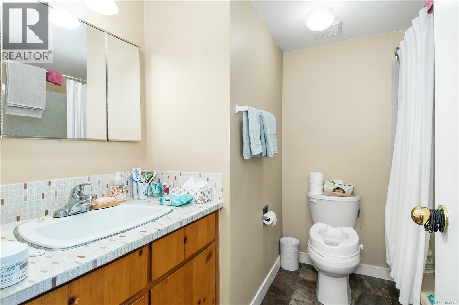 394 Cedar St, Campbell River, British Columbia  V9W 2V2 - Photo 13 - 1048318
