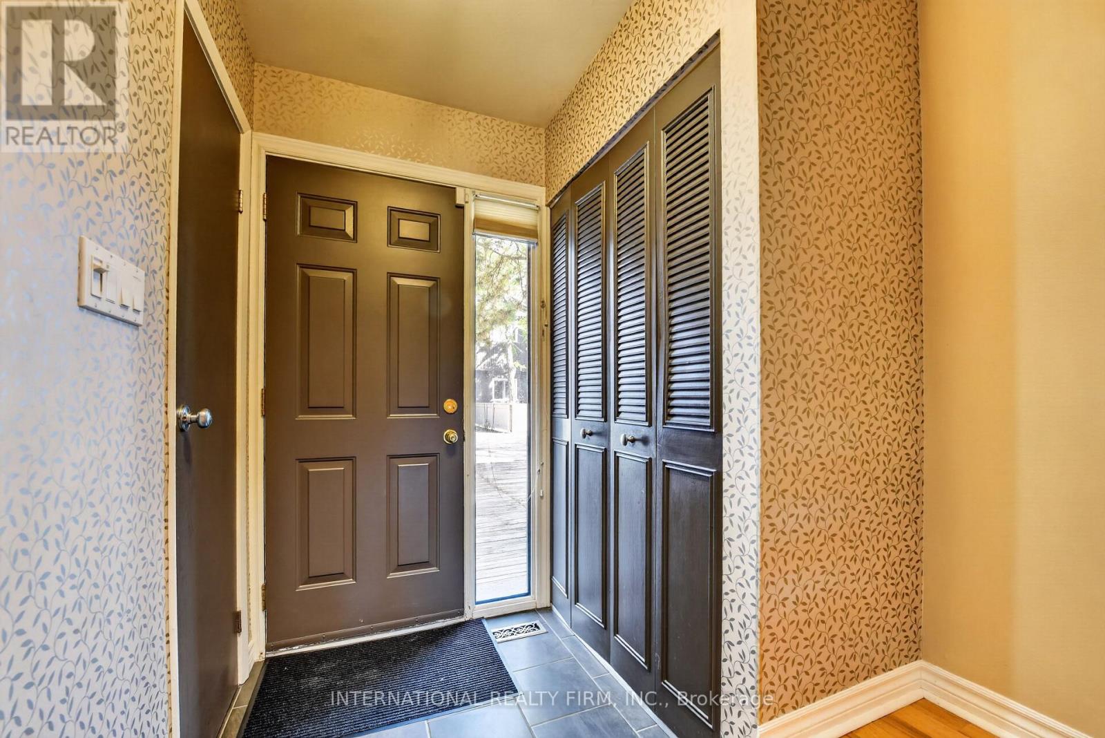 15 - 6855 Glen Erin Drive, Mississauga, Ontario  L5N 1P6 - Photo 2 - W13740150
