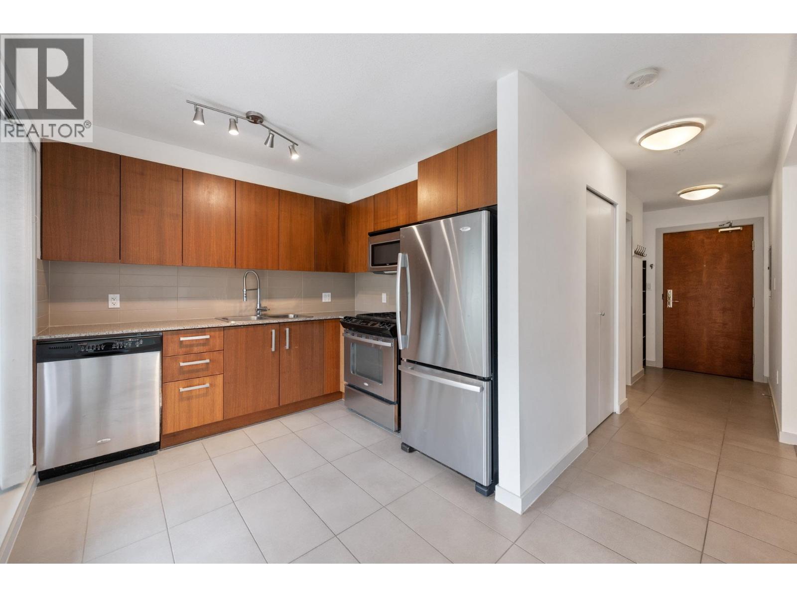 312 5775 Irmin Street, Burnaby, British Columbia  V5J 0C3 - Photo 11 - R3162727