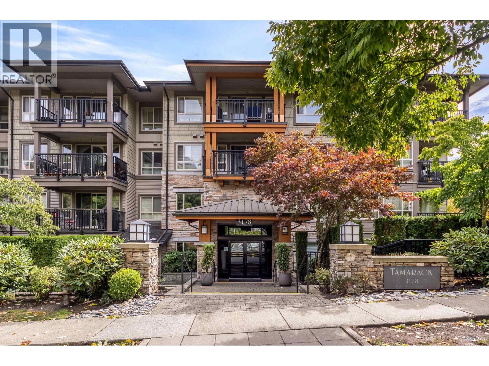 420 3178 Dayanee Springs Boulevard, Coquitlam, British Columbia  V3E 0B9 - Photo 1 - R3162734