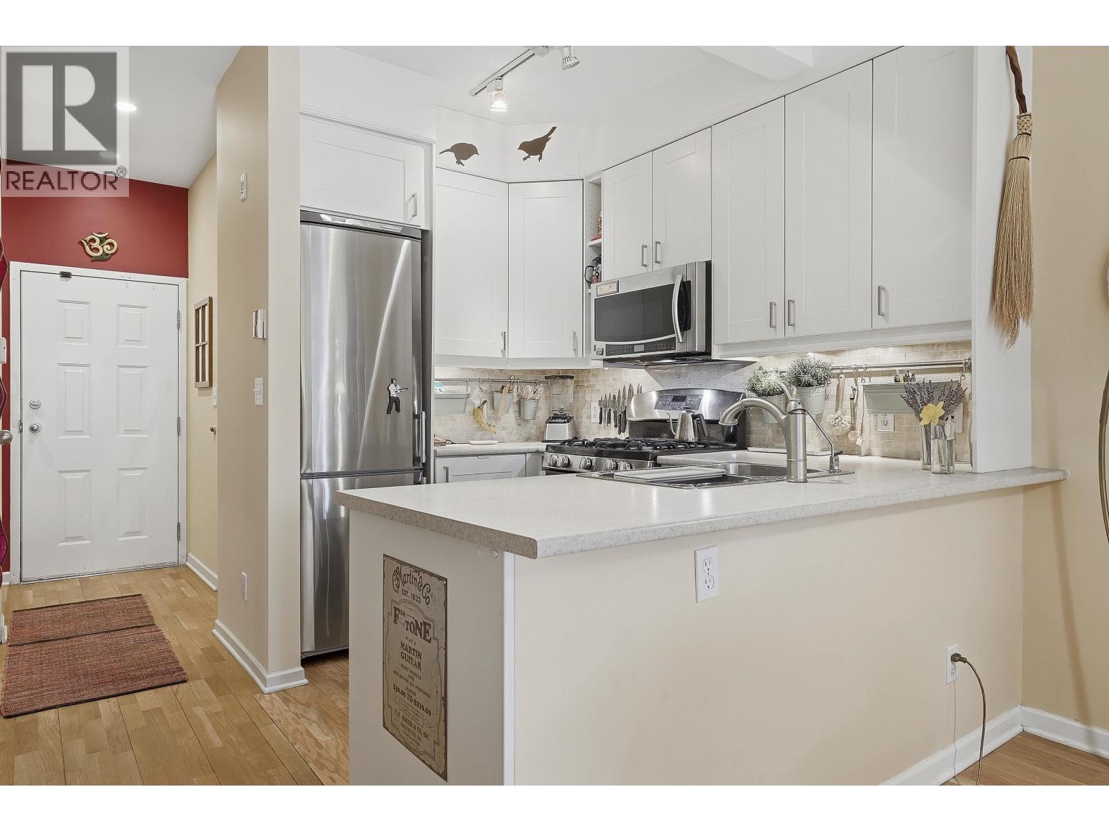 123 3440 W Broadway, Vancouver, British Columbia  V6R 4R2 - Photo 11 - R3162742