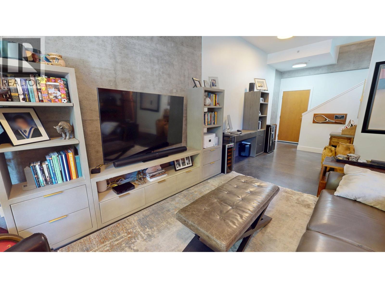 357 E 11th Avenue, Vancouver, British Columbia  V5T 4W3 - Photo 4 - R3162752