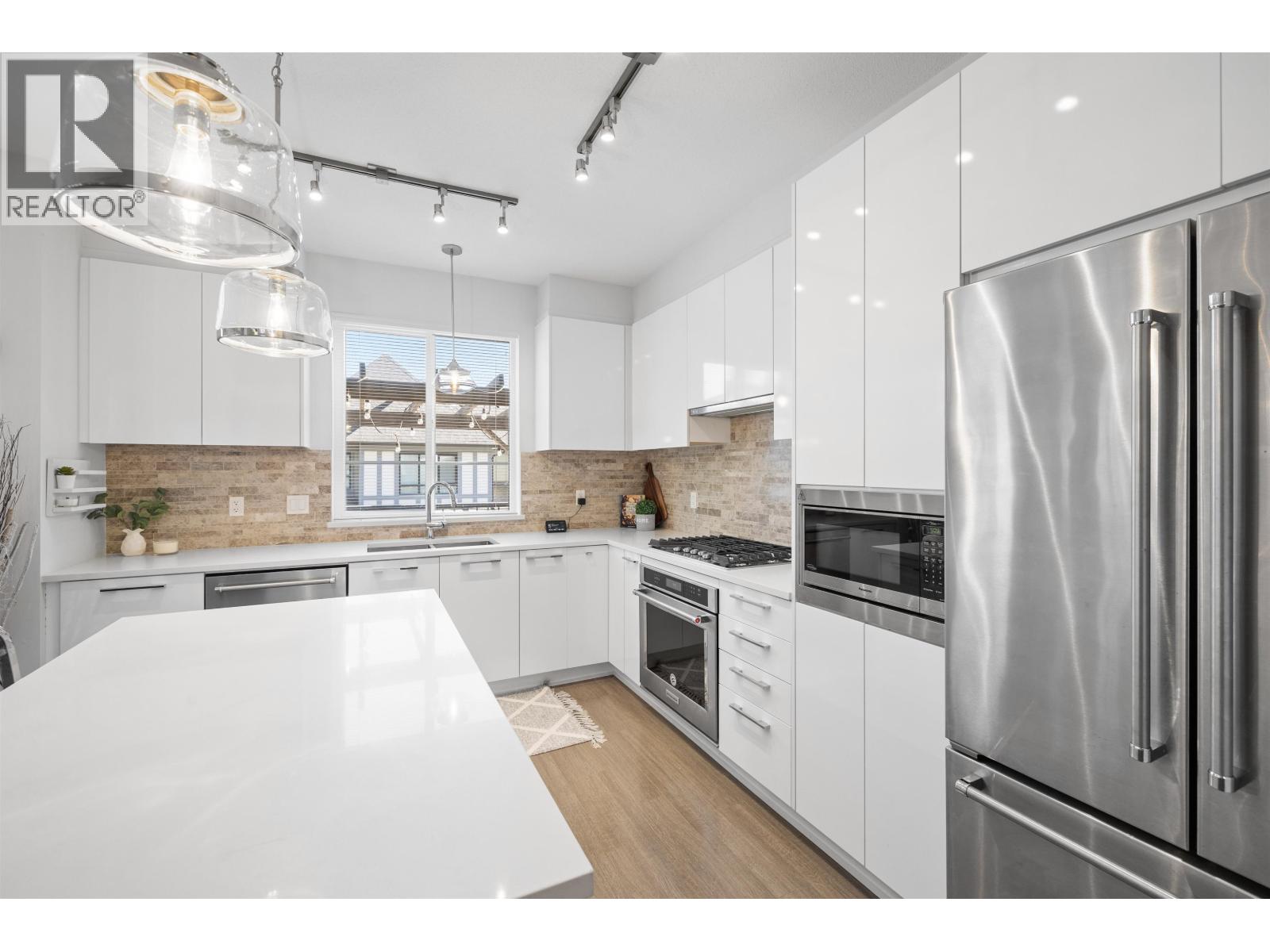 149 3500 Burke Village Promenade, Coquitlam, British Columbia  V3E 0N2 - Photo 7 - R3162773