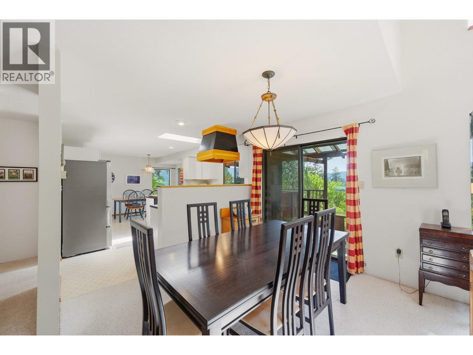 5481 Indian River Drive, North Vancouver, British Columbia  V7G 2T7 - Photo 10 - R3162715