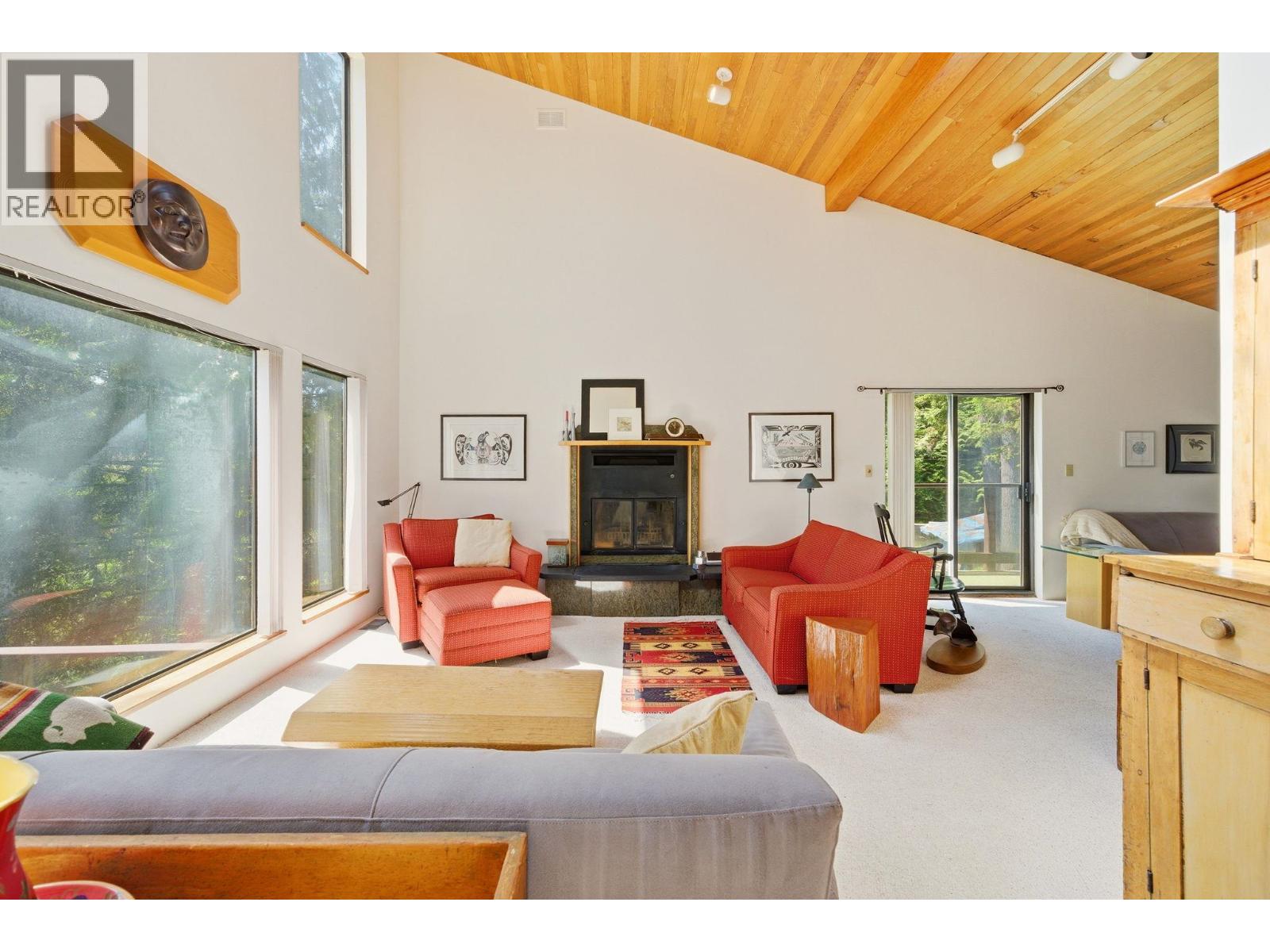 5481 Indian River Drive, North Vancouver, British Columbia  V7G 2T7 - Photo 13 - R3162715