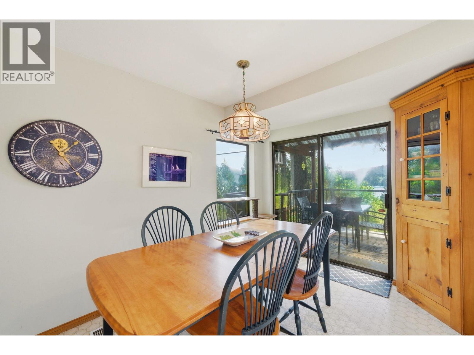5481 Indian River Drive, North Vancouver, British Columbia  V7G 2T7 - Photo 9 - R3162715