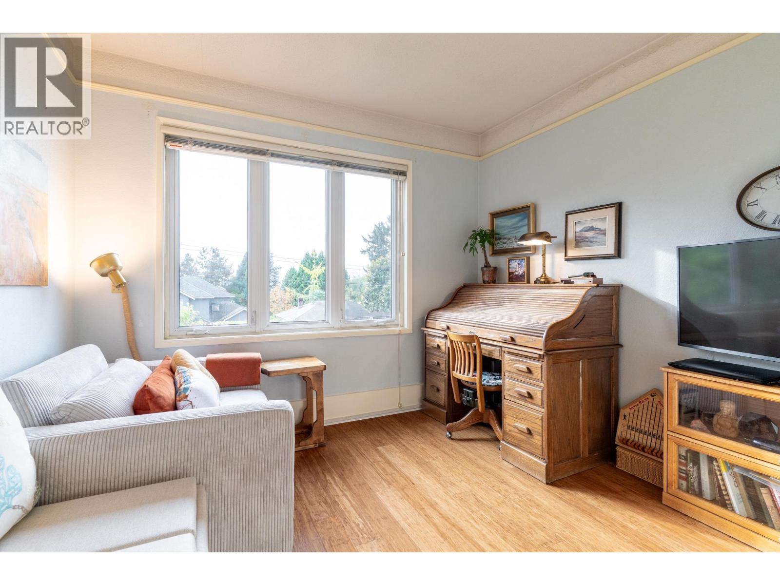 114 W Kings Road, North Vancouver, British Columbia  V7N 2L8 - Photo 10 - R3162786