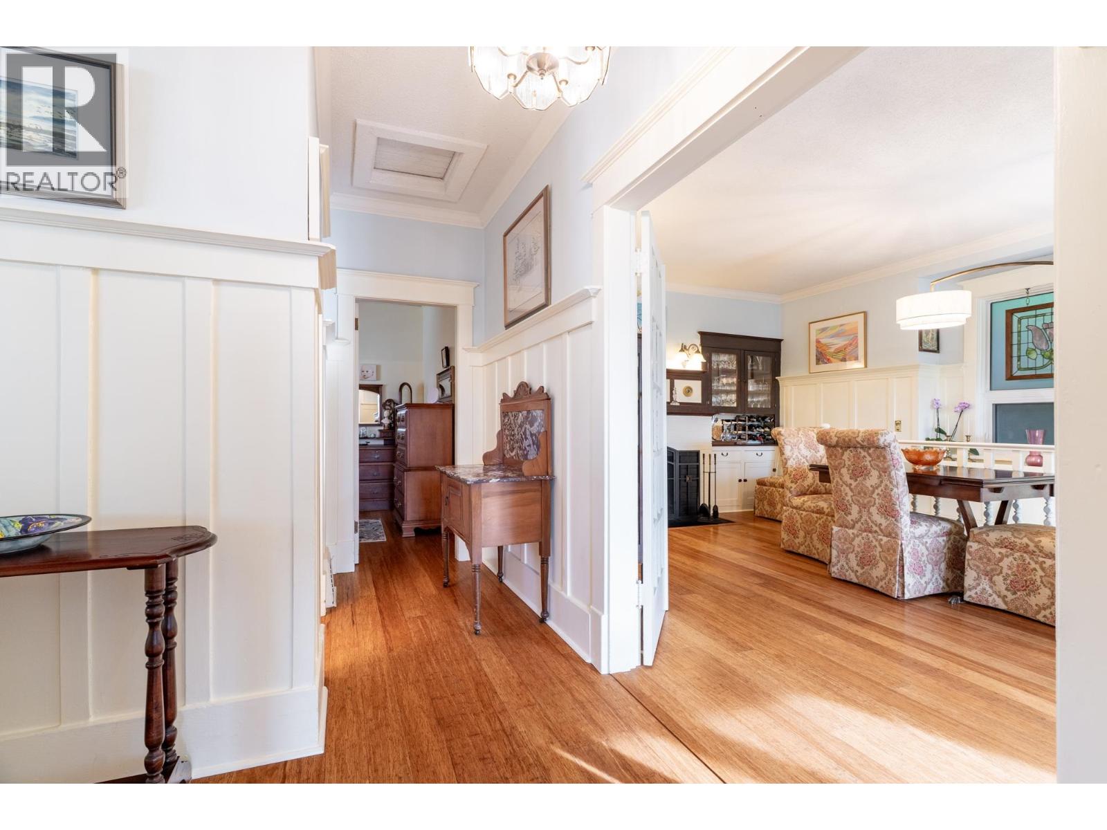 114 W Kings Road, North Vancouver, British Columbia  V7N 2L8 - Photo 12 - R3162786