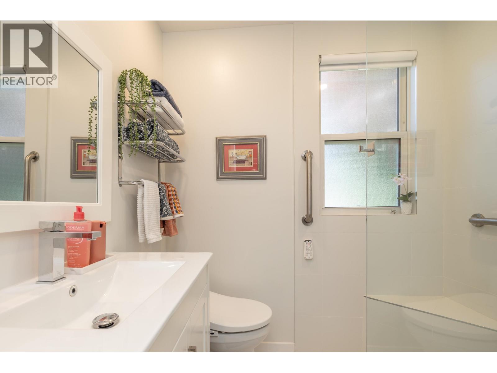 114 W Kings Road, North Vancouver, British Columbia  V7N 2L8 - Photo 22 - R3162786