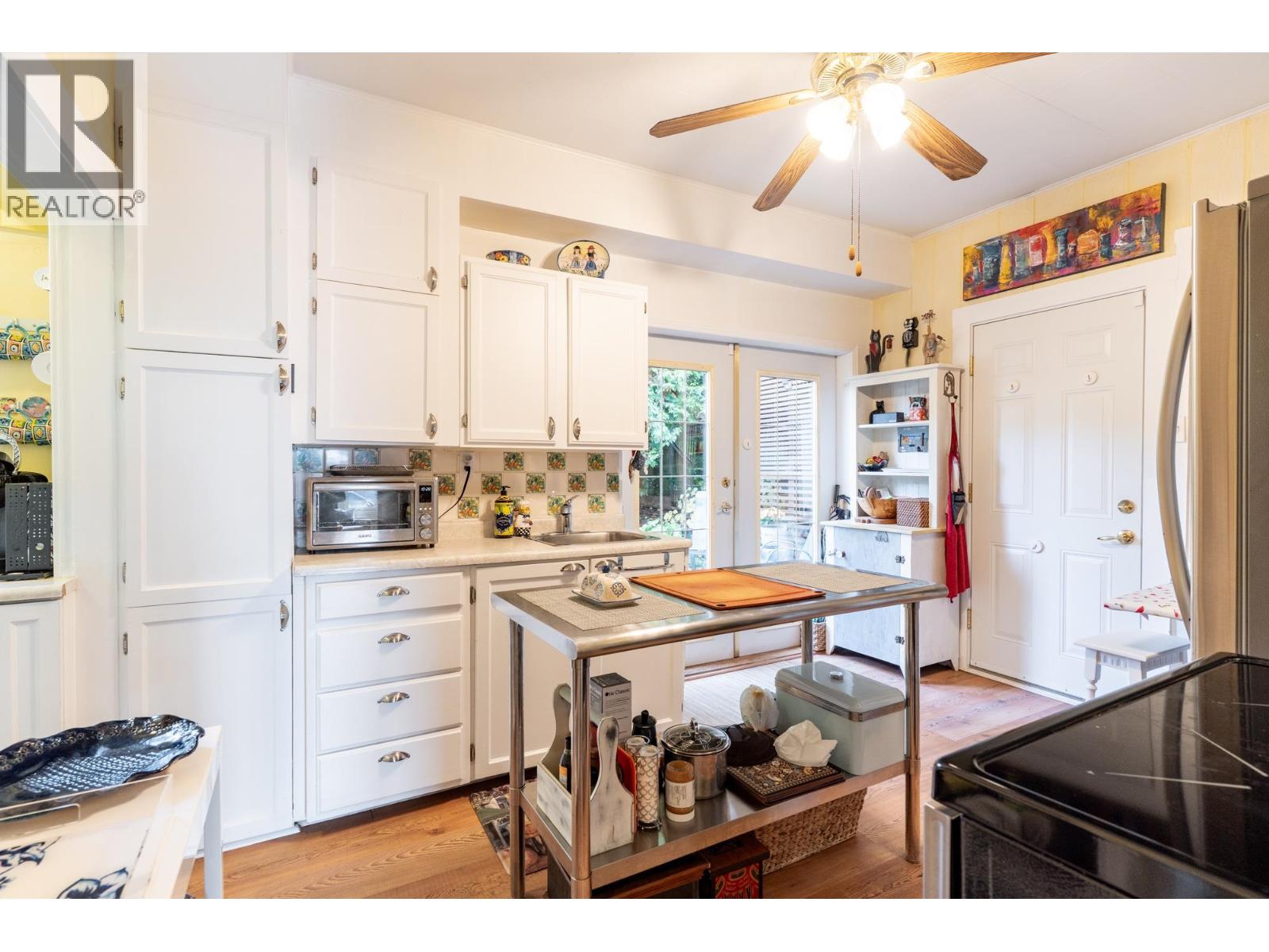 114 W Kings Road, North Vancouver, British Columbia  V7N 2L8 - Photo 24 - R3162786