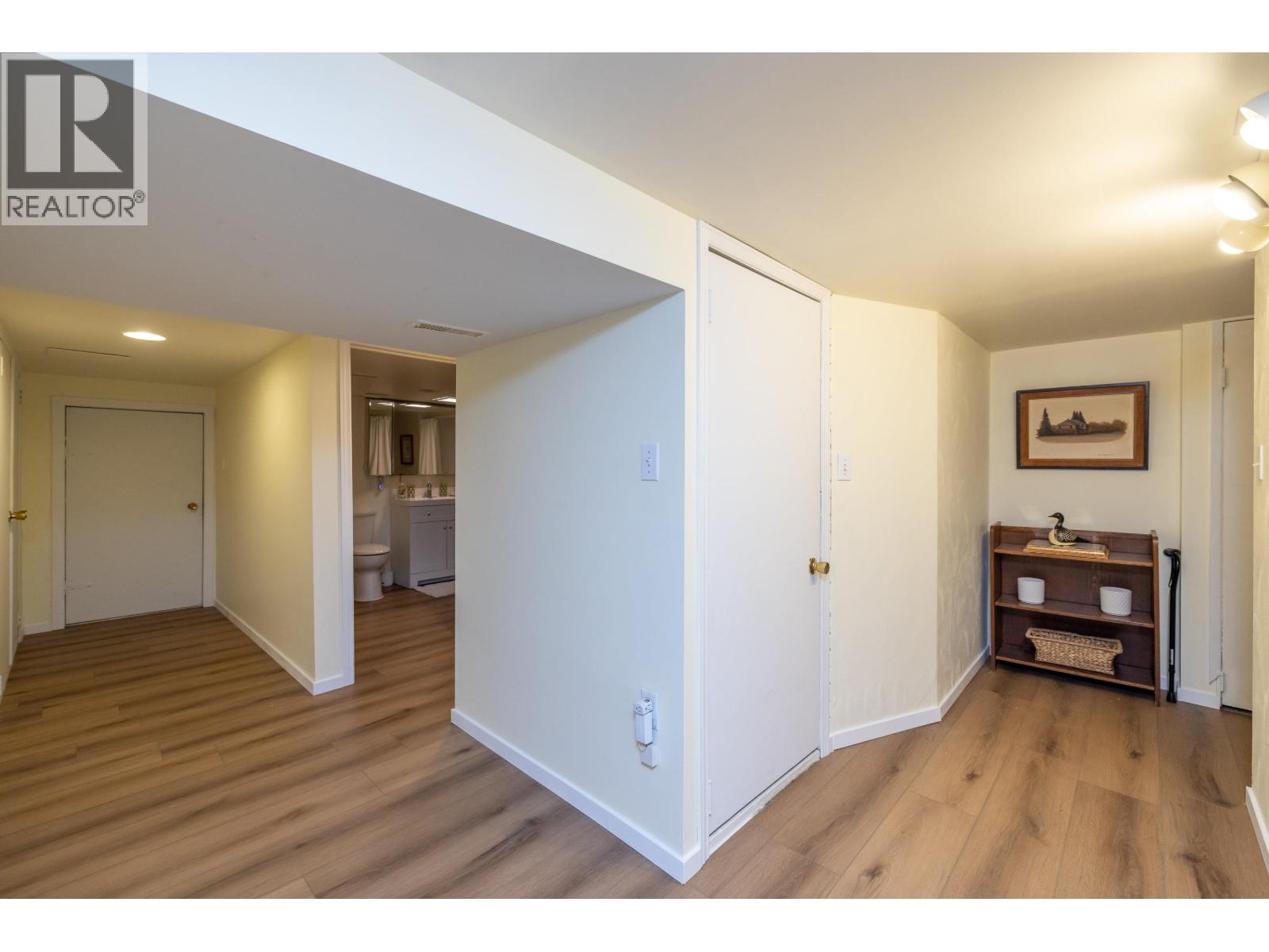 114 W Kings Road, North Vancouver, British Columbia  V7N 2L8 - Photo 31 - R3162786