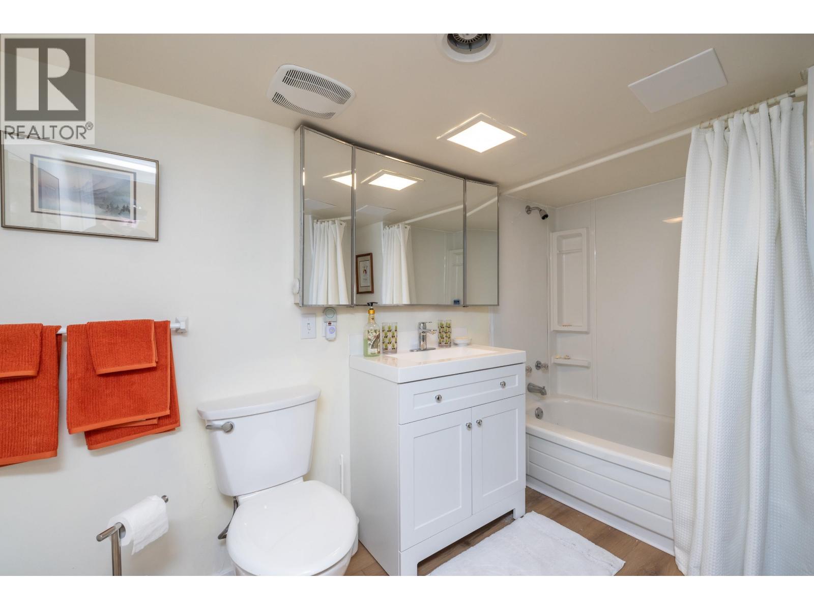 114 W Kings Road, North Vancouver, British Columbia  V7N 2L8 - Photo 32 - R3162786