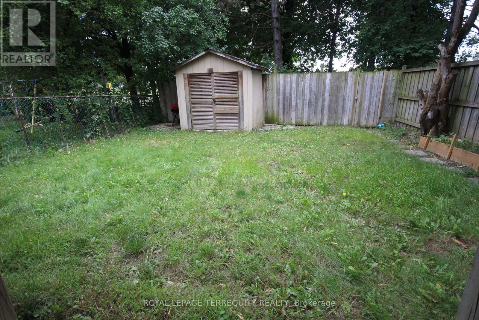 Bsmt - 33 Parsell Square, Toronto, Ontario M1B 2A5 - Photo 15 - E13757554