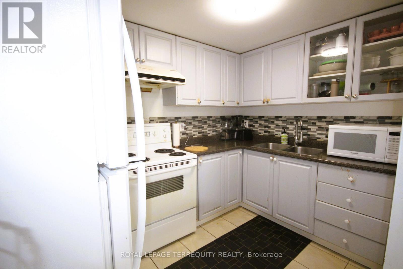 Bsmt - 33 Parsell Square, Toronto, Ontario M1B 2A5 - Photo 8 - E13757554