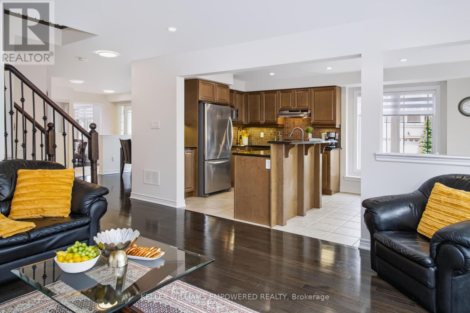 33 Winisk Street, Richmond Hill, Ontario  L4E 0L5 - Photo 5 - N13757532