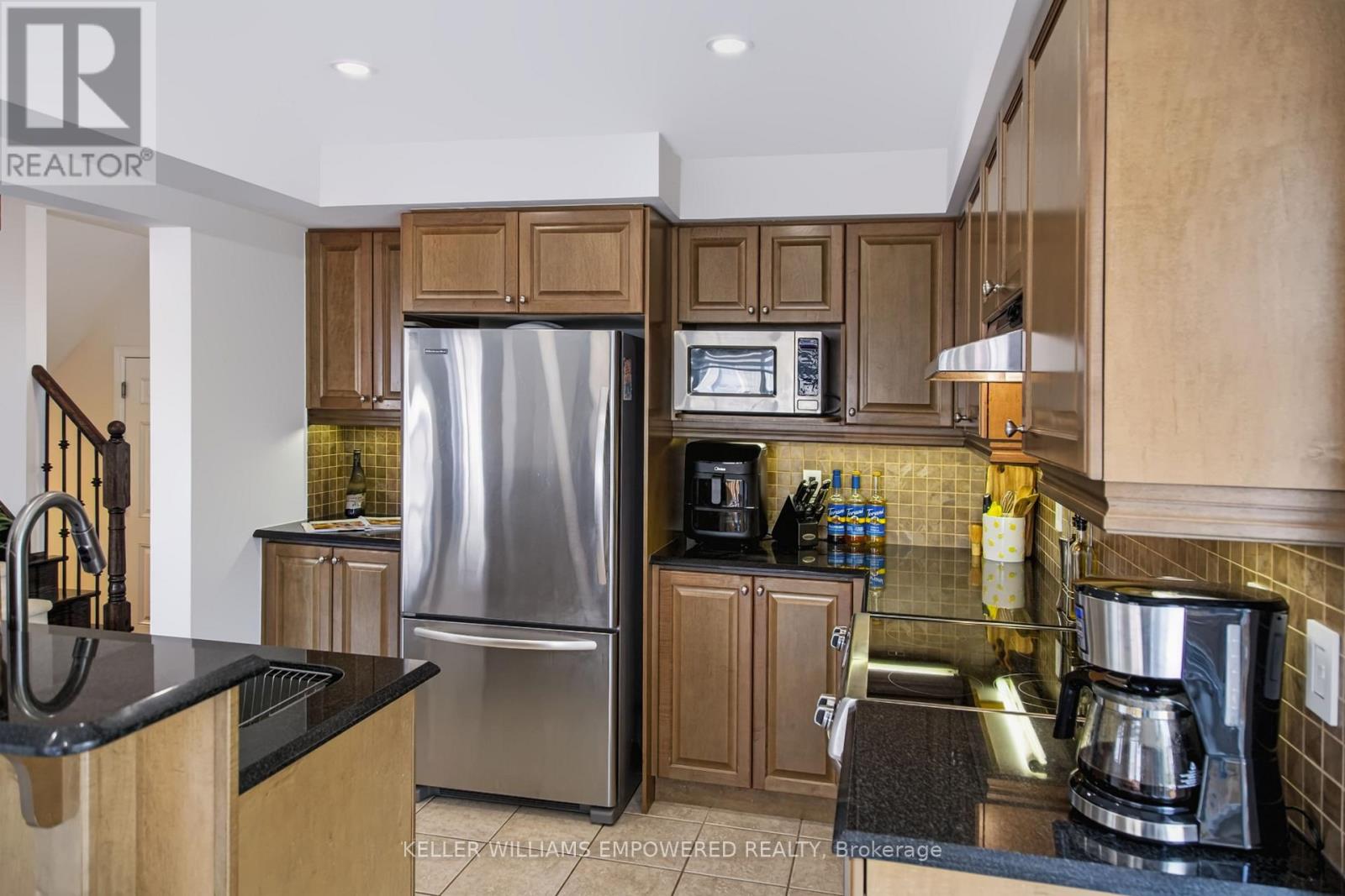 33 Winisk Street, Richmond Hill, Ontario  L4E 0L5 - Photo 6 - N13757532