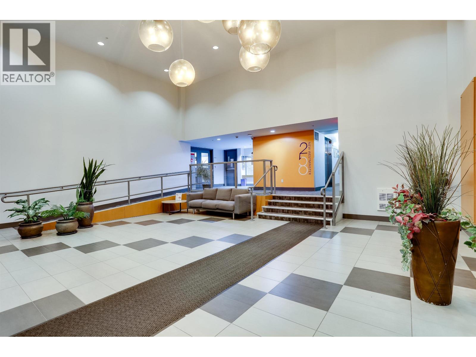 801 258 Sixth Street, New Westminster, British Columbia  V3L 0G6 - Photo 3 - R3162676