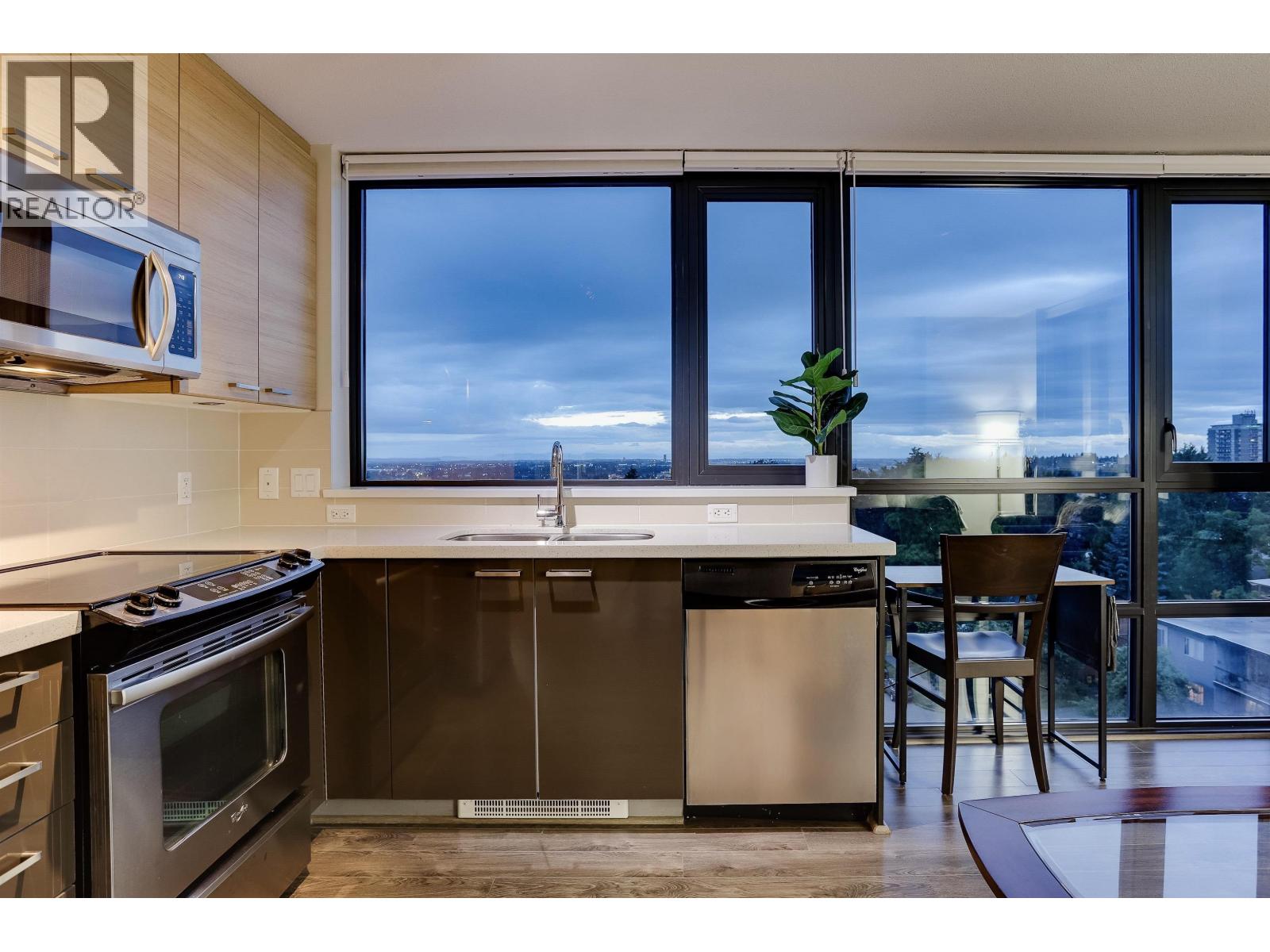 801 258 Sixth Street, New Westminster, British Columbia  V3L 0G6 - Photo 4 - R3162676