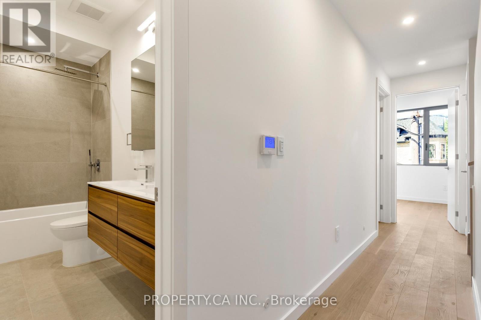 Unit #3 - 301 Keele Street, Toronto, Ontario M6P 2K5 - Photo 15 - W13757516