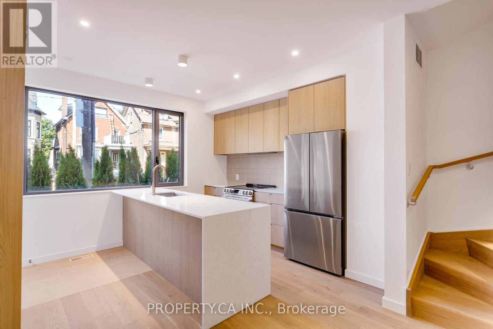 Unit #3 - 301 Keele Street, Toronto, Ontario M6P 2K5 - Photo 6 - W13757516