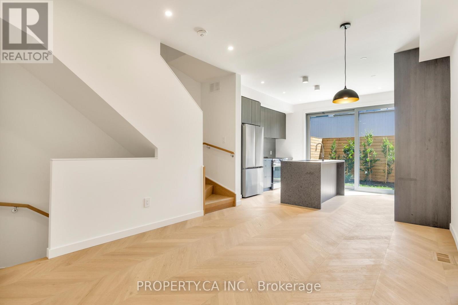 Unit #4 - 301 Keele Street, Toronto, Ontario M6P 2K5 - Photo 2 - W13757528