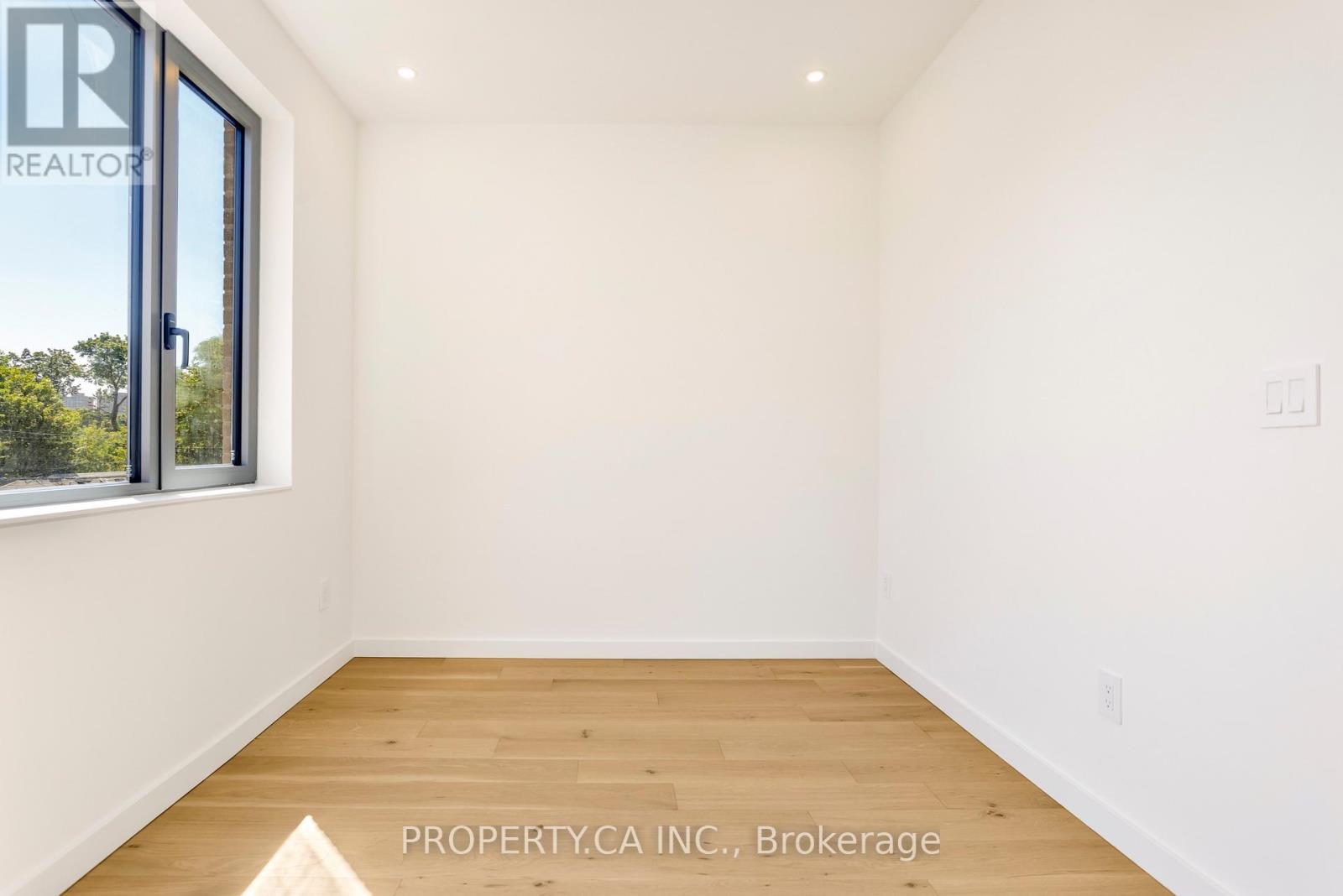 Unit #4 - 301 Keele Street, Toronto, Ontario M6P 2K5 - Photo 24 - W13757528
