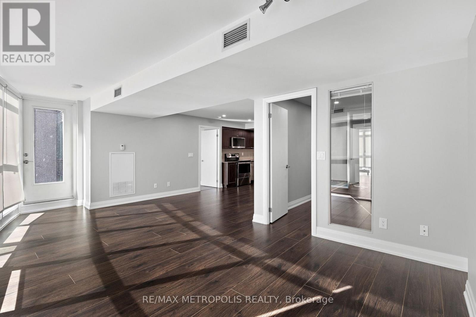 678 - 209 Fort York Boulevard, Toronto, Ontario  M5V 4A1 - Photo 9 - C13727988