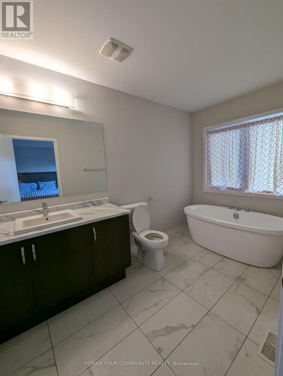 116 Maguire Road, Newmarket, Ontario  L3X 0M1 - Photo 15 - N13735038