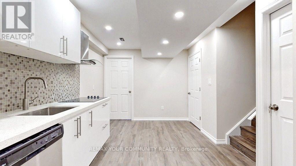 116 Maguire Road, Newmarket, Ontario  L3X 0M1 - Photo 21 - N13735038