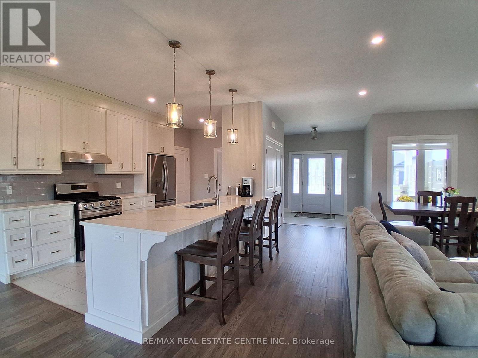 1080 Kincaid Street W, North Perth, Ontario  N4W 0J8 - Photo 5 - X13756082