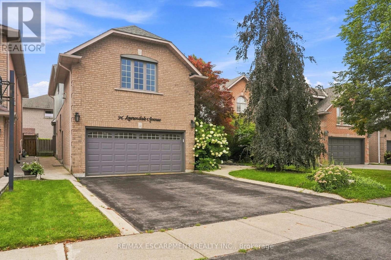 96 Laurendale Avenue, Hamilton, Ontario L0R 2H3 - Photo 2 - X13757536