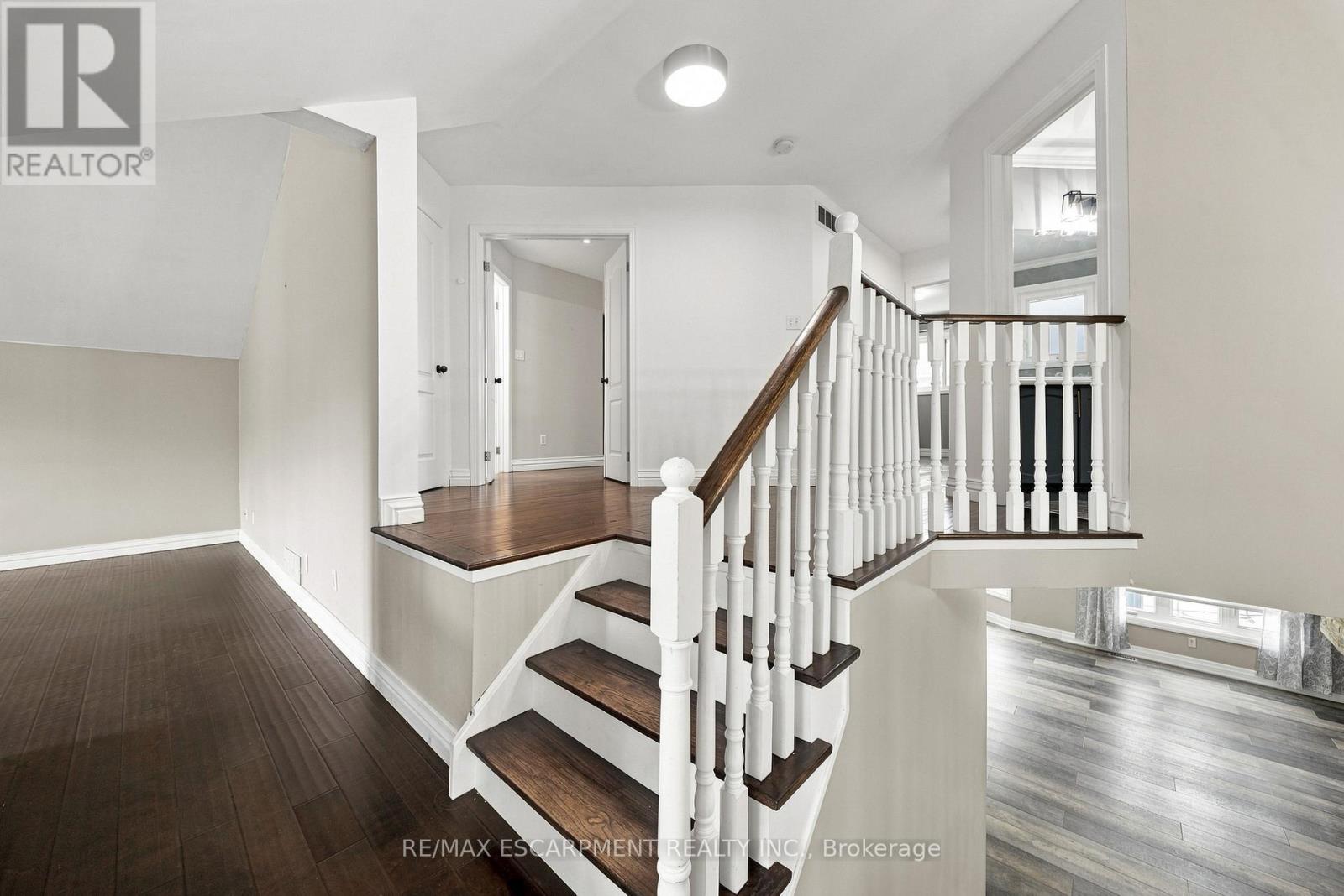 96 Laurendale Avenue, Hamilton, Ontario L0R 2H3 - Photo 20 - X13757536