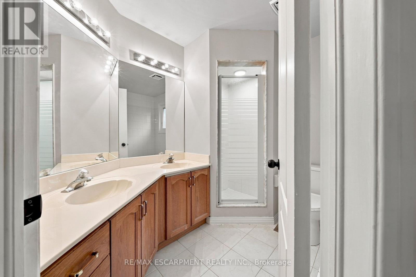 96 Laurendale Avenue, Hamilton, Ontario L0R 2H3 - Photo 27 - X13757536