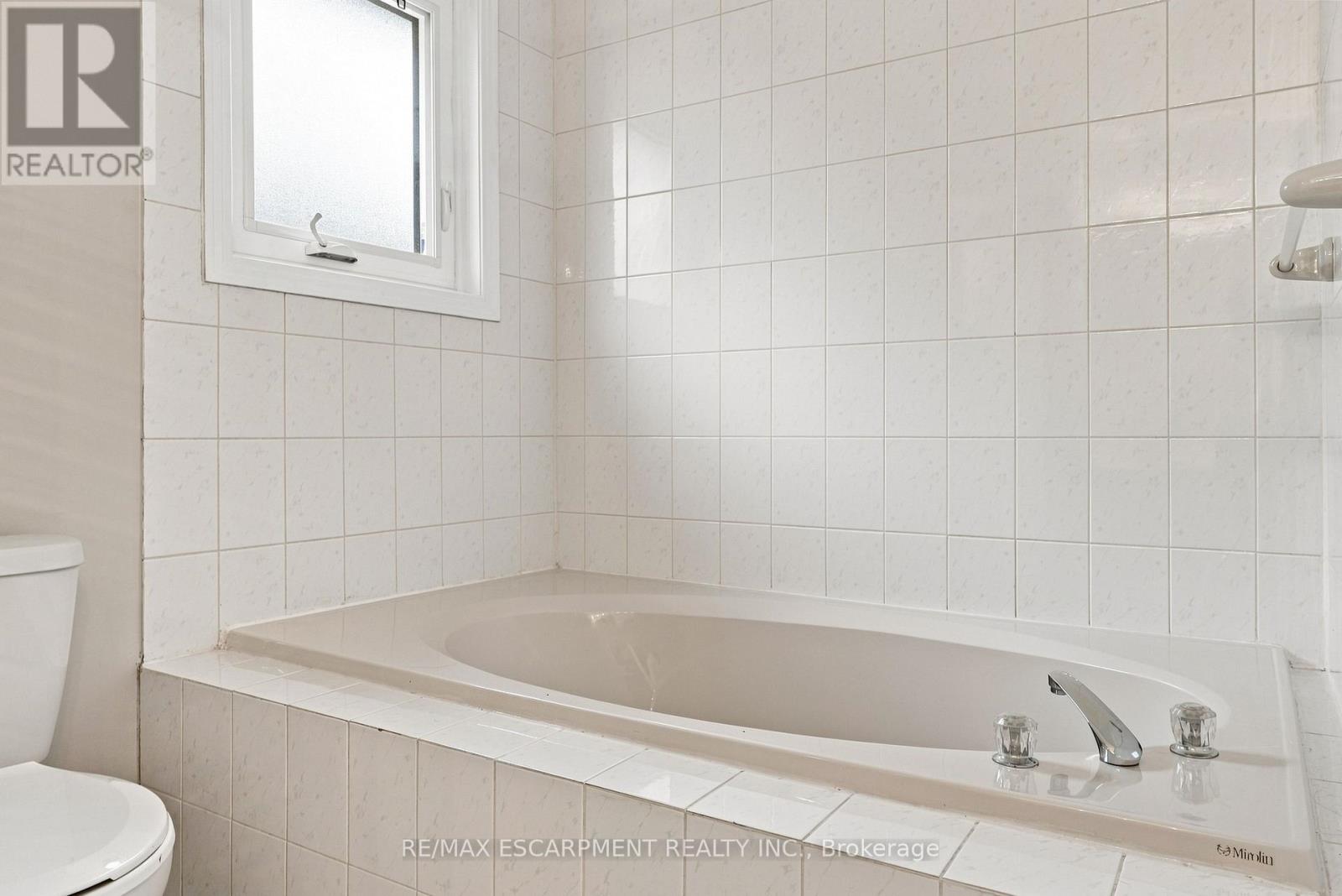 96 Laurendale Avenue, Hamilton, Ontario L0R 2H3 - Photo 29 - X13757536