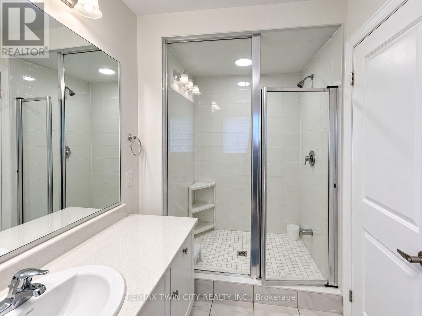 207 Broadacre Drive, Kitchener, Ontario  N2R 0S5 - Photo 16 - X13757552