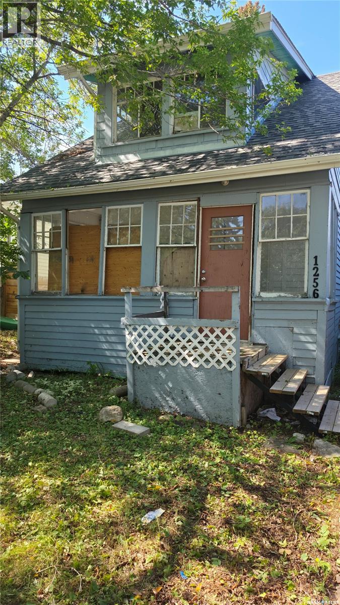 1256 King Street, Regina, Saskatchewan  S4T 4E9 - Photo 1 - SK047864