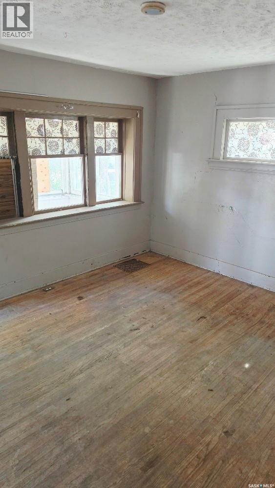 1256 King Street, Regina, Saskatchewan  S4T 4E9 - Photo 3 - SK047864