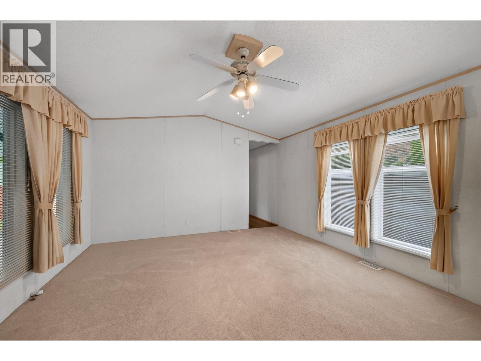 2400 Oakdale Way Unit# 71, Kamloops, British Columbia  V2B 6W7 - Photo 4 - 10400203