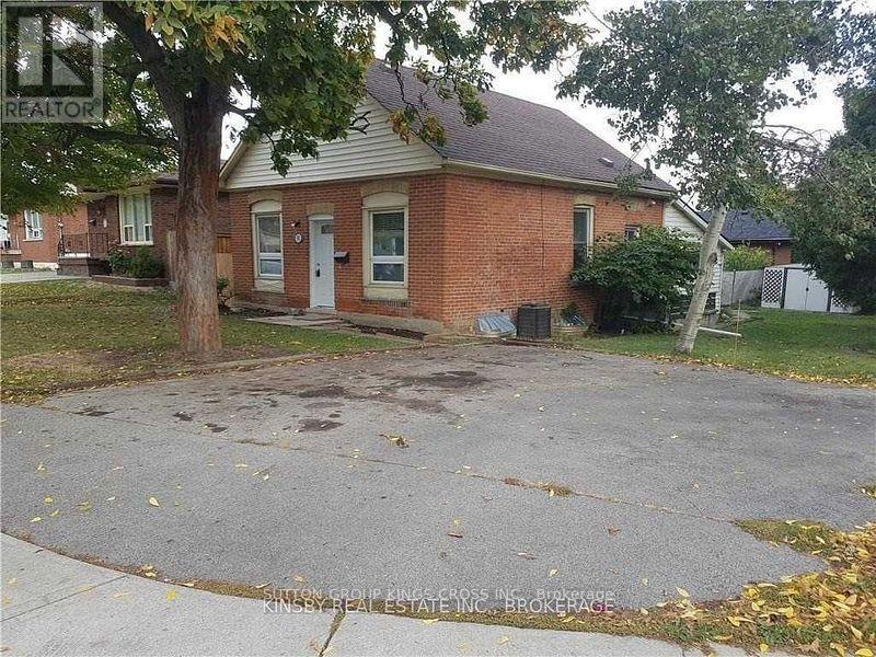 B - 93 Limeridge Road E, Hamilton, Ontario  L4L 3Z5 - Photo 2 - X13757520