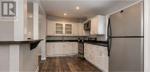 B - 93 Limeridge Road E, Hamilton, Ontario  L4L 3Z5 - Photo 4 - X13757520