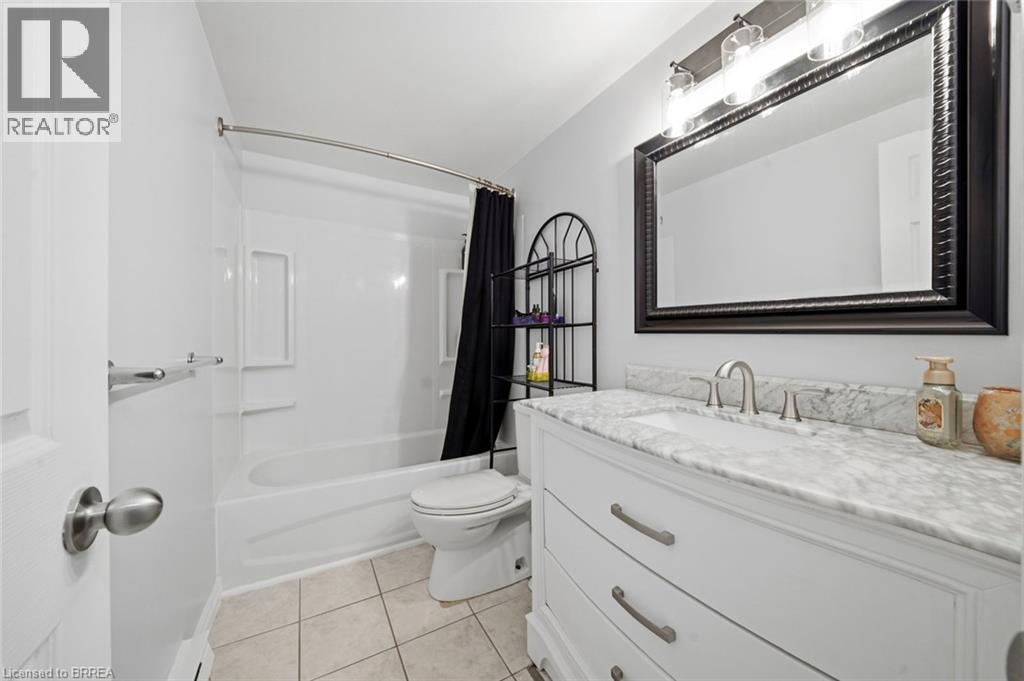 63 Metcalfe Crescent Unit# C, Brantford, Ontario N3R 2L7 - Photo 21 - 40860824